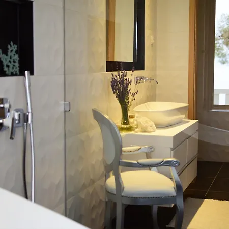 Spectacular Beachfront Brac 6 Bedrooms Selca Violet Magnificent Views Of The Adriatic Sea Heated Pool Selca Villa *