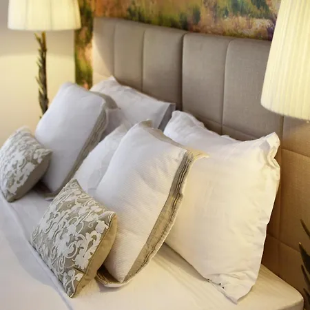 Villa Spectacular Beachfront Brac 6 Bedrooms Selca Violet Magnificent Views Of The Adriatic Sea Heated Pool Selca *