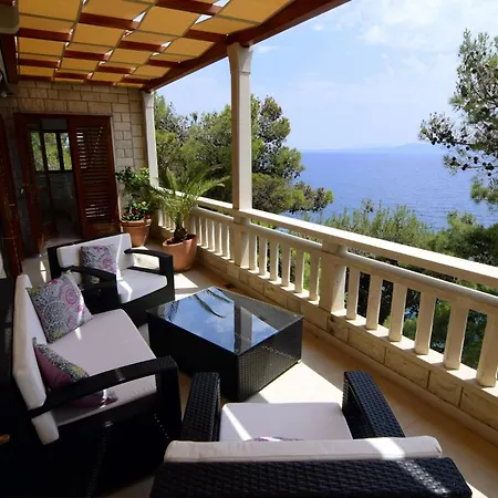 Spectacular Beachfront Brac 6 Bedrooms Selca Violet Magnificent Views Of The Adriatic Sea Heated Pool Selca Villa *