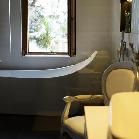 Spectacular Beachfront Brac 6 Bedrooms Selca Violet Magnificent Views Of The Adriatic Sea Heated Pool Selca Villa