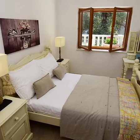 Spectacular Beachfront Brac 6 Bedrooms Violet Villa