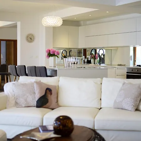 Villa Spectacular Beachfront Brac 6 Bedrooms Violet