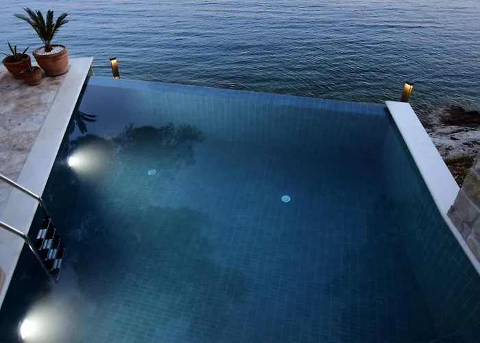 Villa Spectacular Beachfront Brac 6 Bedrooms Violet *
