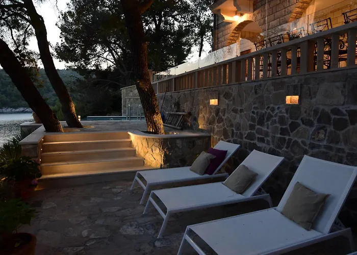 Spectacular Beachfront Brac 6 Bedrooms Violet Selca (Brac)